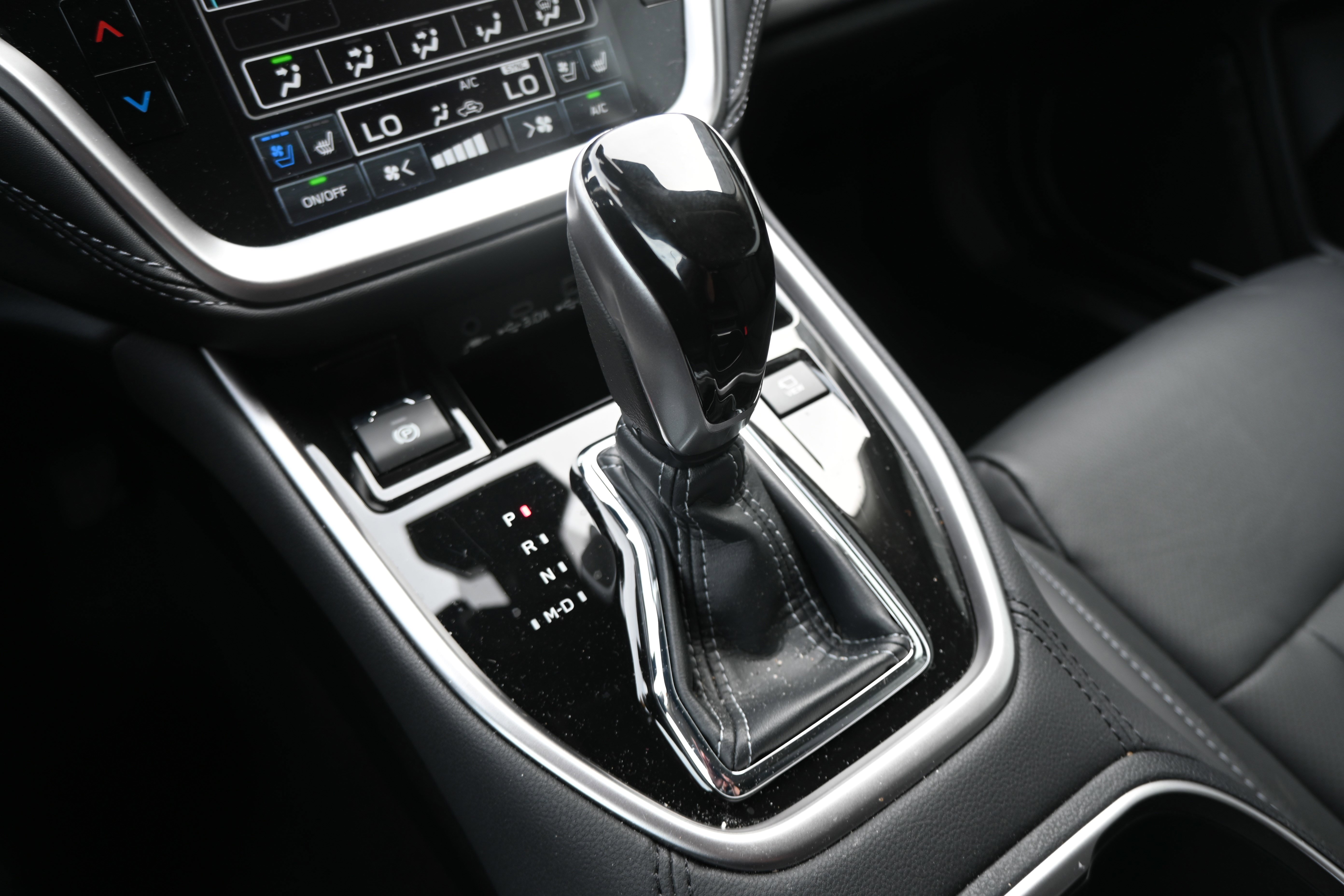 Certified 2025 Subaru Outback Touring w/ Popular Package #2 image 27