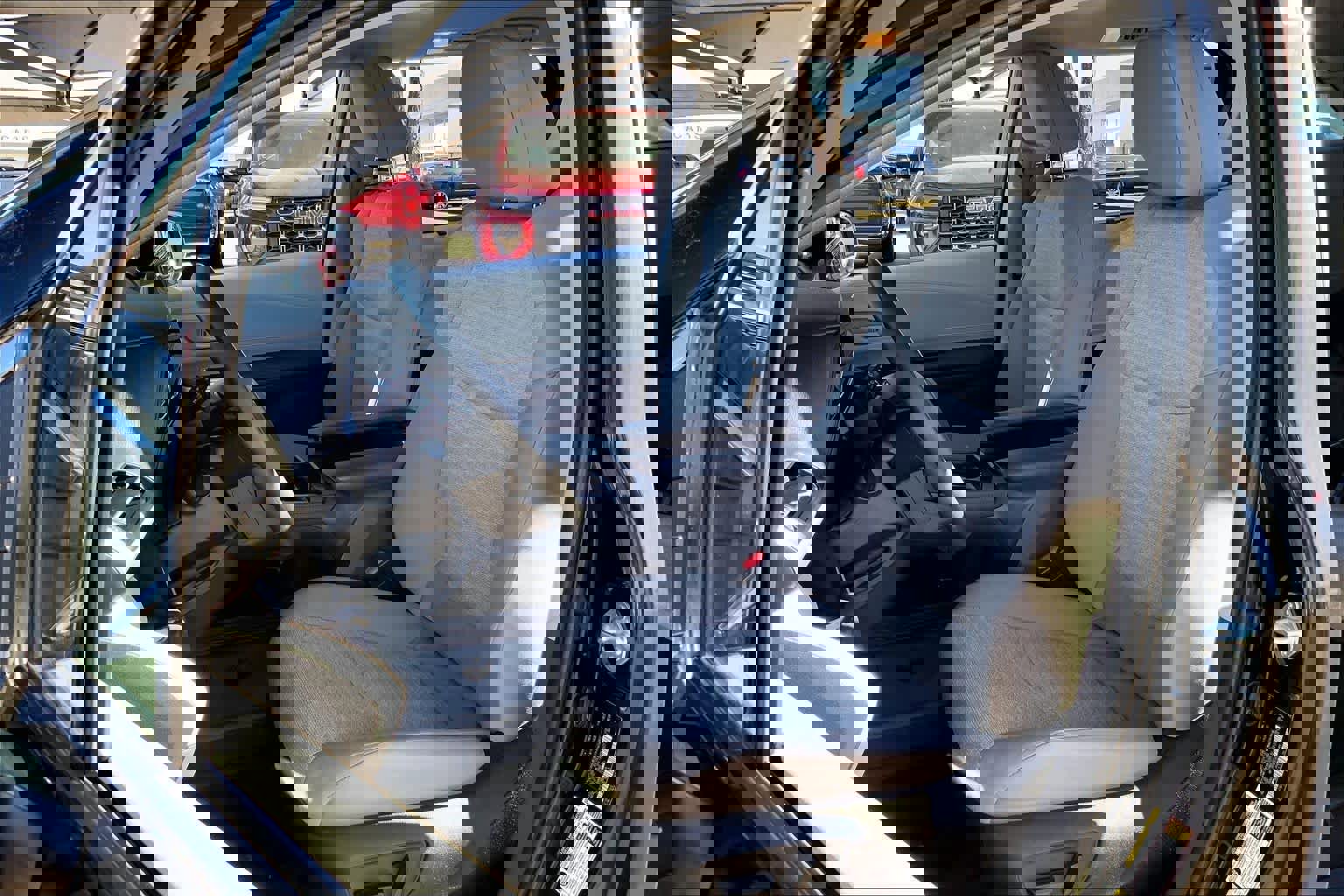 Used 2024 Toyota Sienna LE image 8