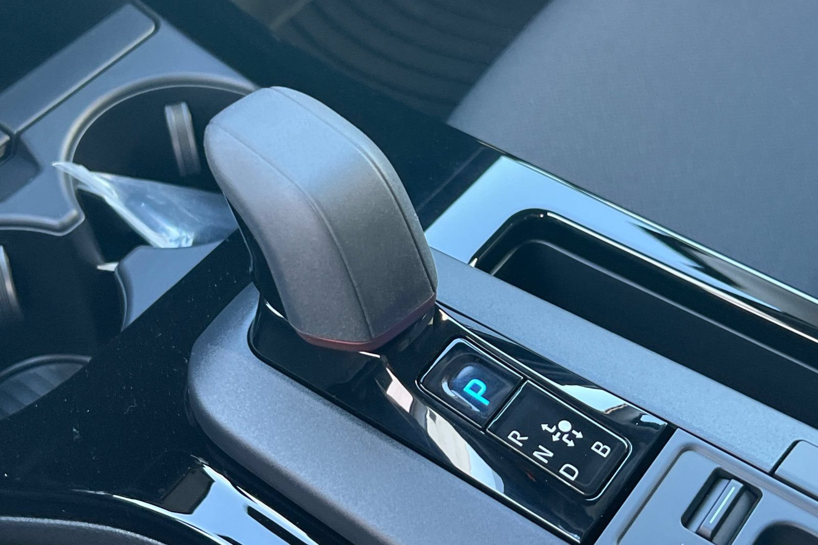 New 2026 Toyota Prius Plug-In Hybrid FWD image 18