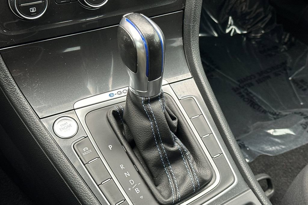 Used 2019 Volkswagen e-Golf SE image 18