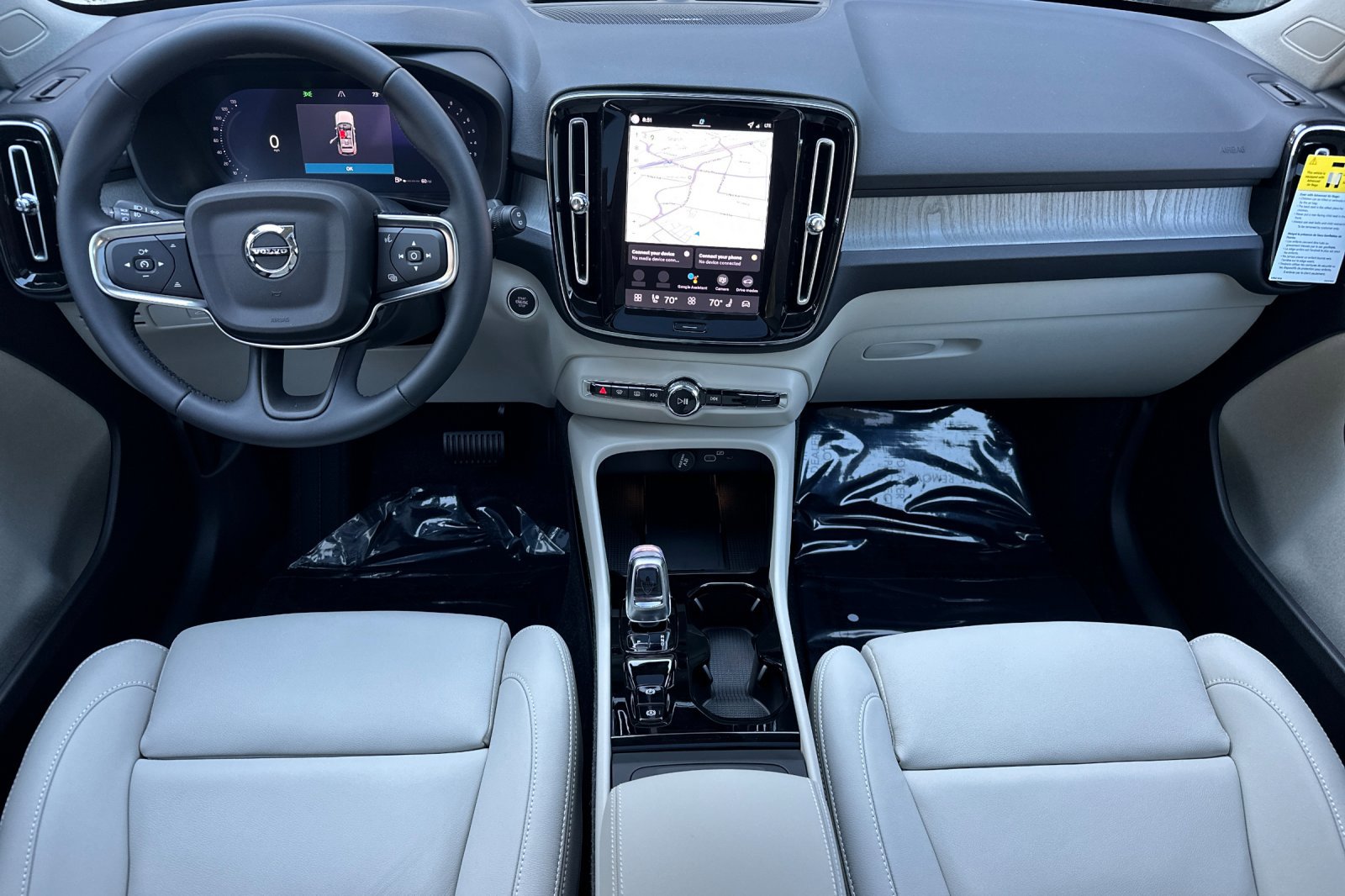 New 2026 Volvo XC40 B5 Ultra image 11