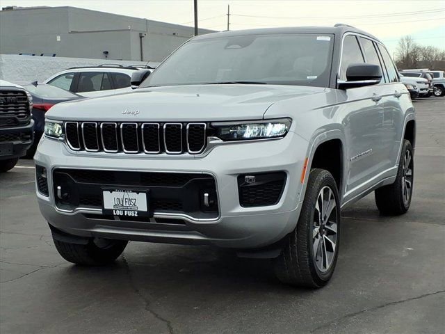 Used 2024 Jeep Grand Cherokee Overland w/ Trailer Tow Package image 2