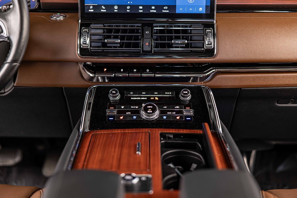 Used 2024 Lincoln Navigator Reserve w/ Equipment Group 201A image 40