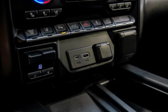 Used 2020 GMC Sierra 2500 AT4 w/ AT4 Premium Package AWD/4WD image 33