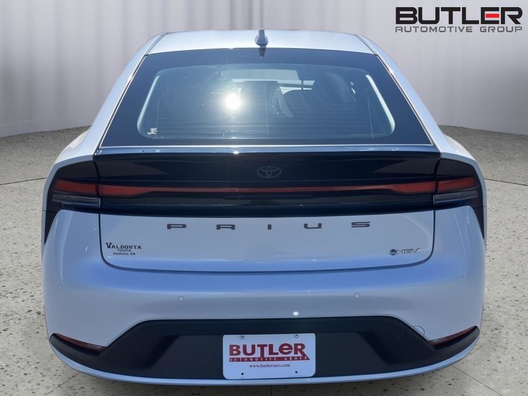 Certified 2025 Toyota Prius LE image 4