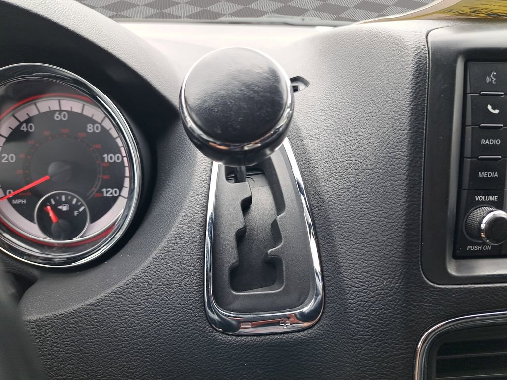 Used 2020 Dodge Grand Caravan SXT image 25