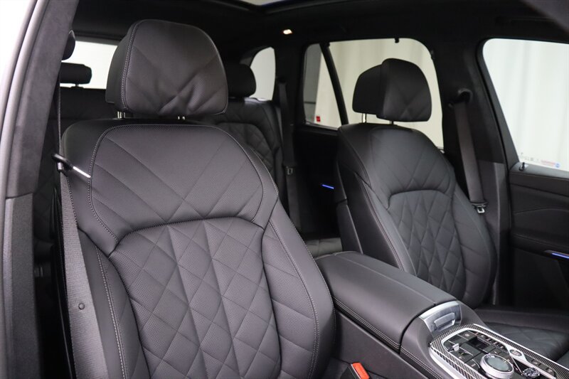 Used 2026 BMW X5 M60i AWD/4WD image 27