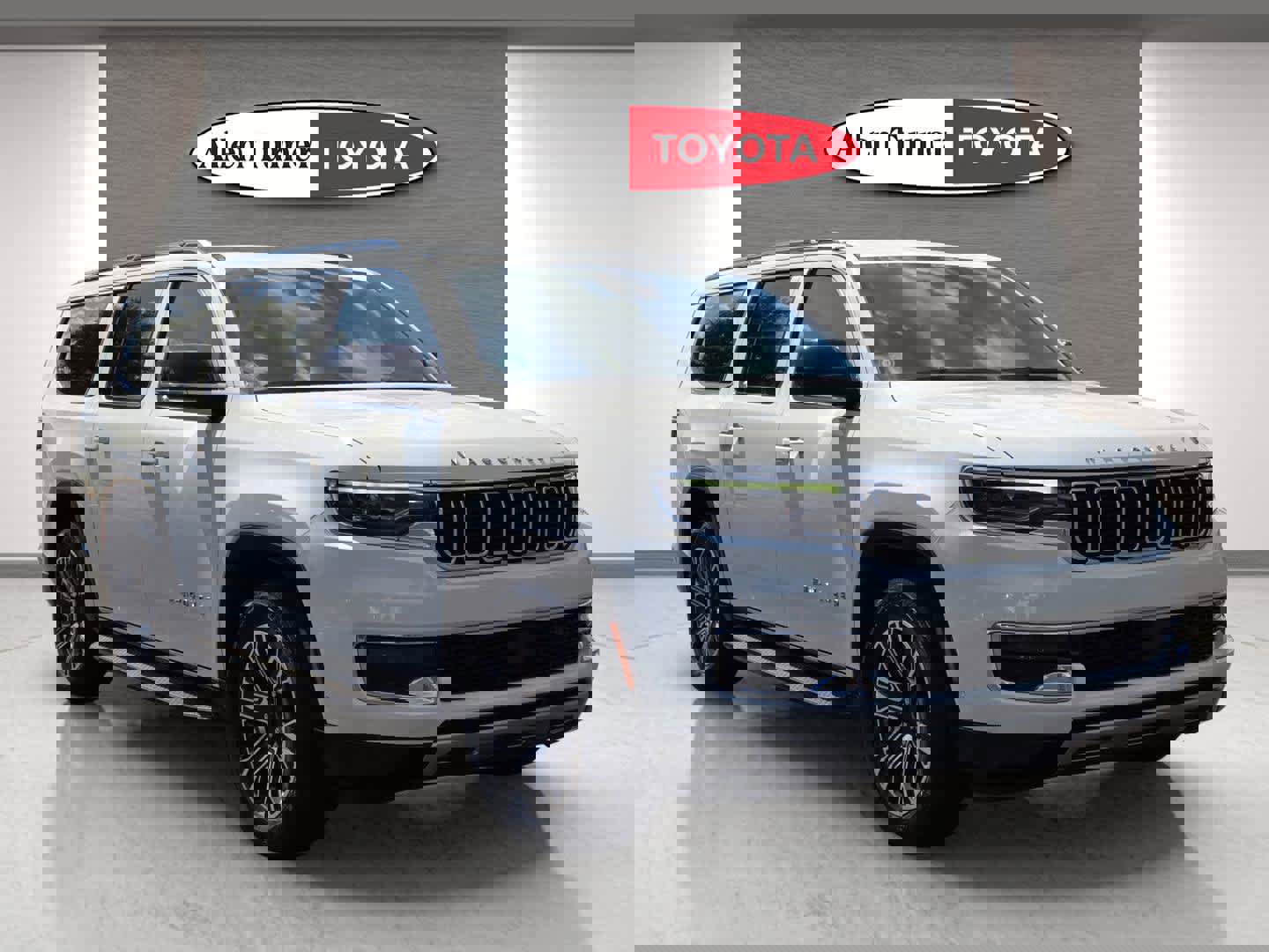 Used 2024 Jeep Wagoneer L Series II