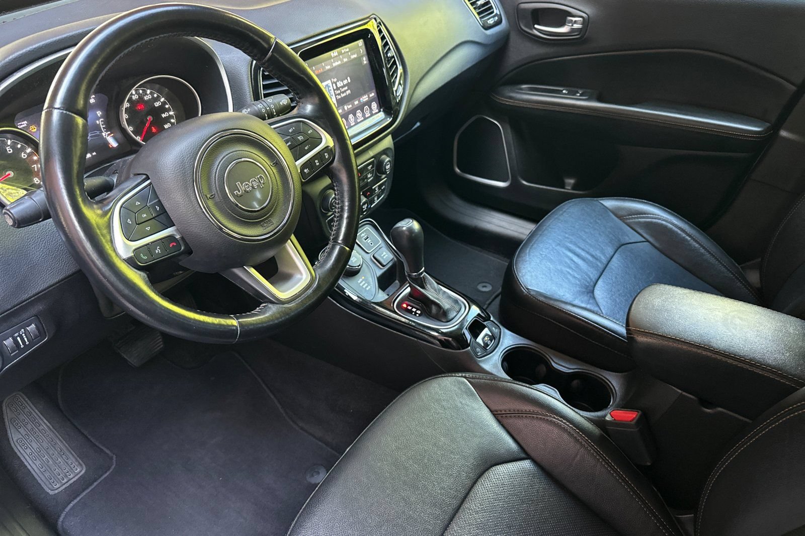 Used 2021 Jeep Compass Limited AWD/4WD image 10