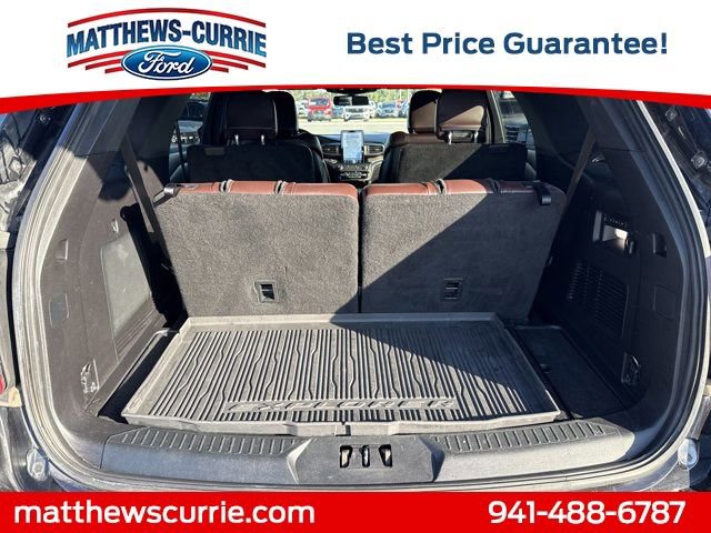Used 2020 Ford Explorer Platinum w/ Premium Technology Package image 14