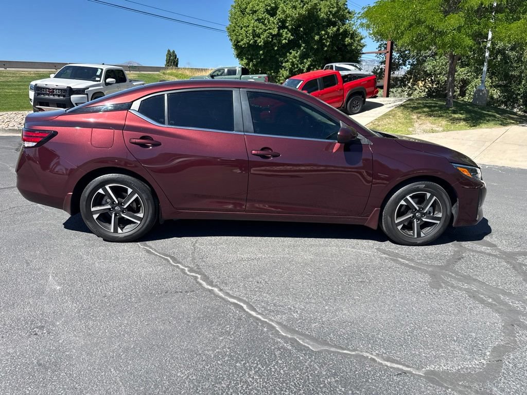 Used 2024 Nissan Sentra SV FWD image 2