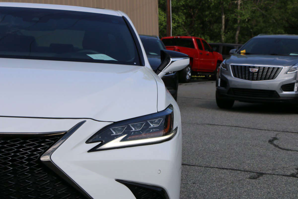 Used 2019 Lexus ES 350 F Sport w/ Accessory Package 2 FWD image 13