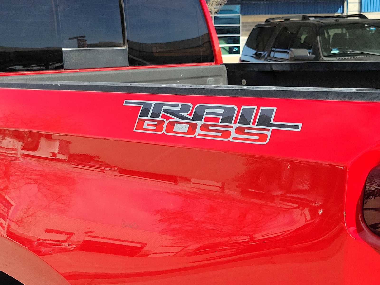 Used 2024 Chevrolet Silverado 1500 LT Trail Boss w/ Convenience Package II image 11