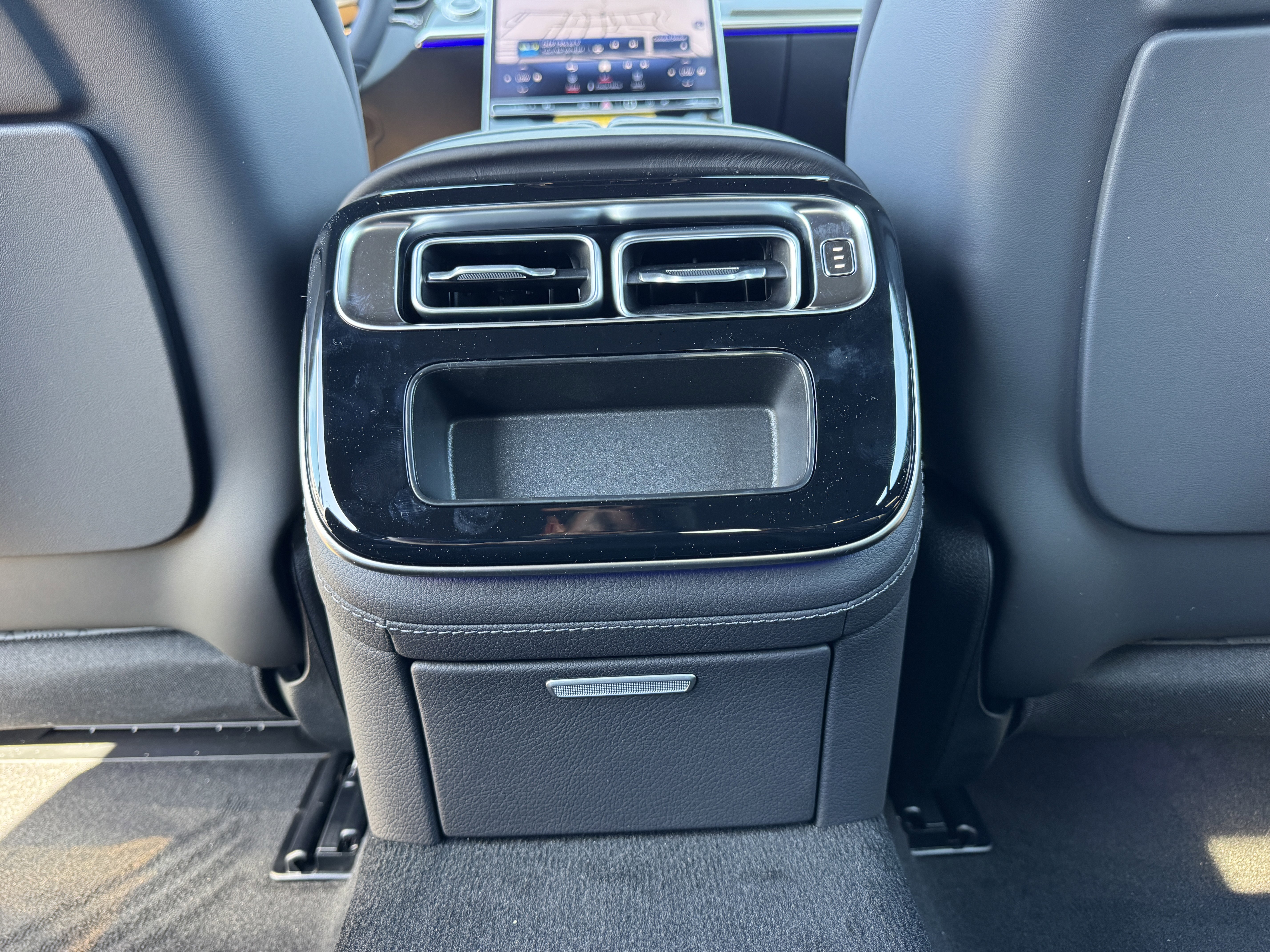 New 2026 Mercedes-Benz S 580 4MATIC Sedan image 29