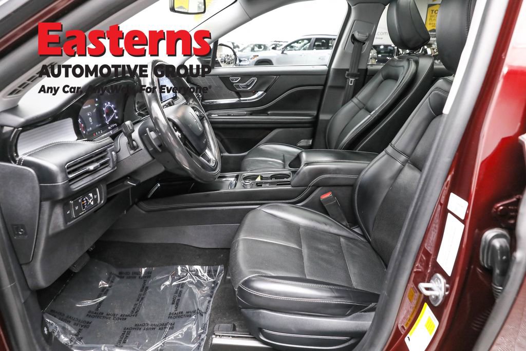 Used 2021 Lincoln Corsair Standard w/ Premium Package image 14