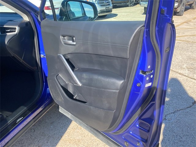 Used 2024 Toyota Corolla Cross XLE image 10