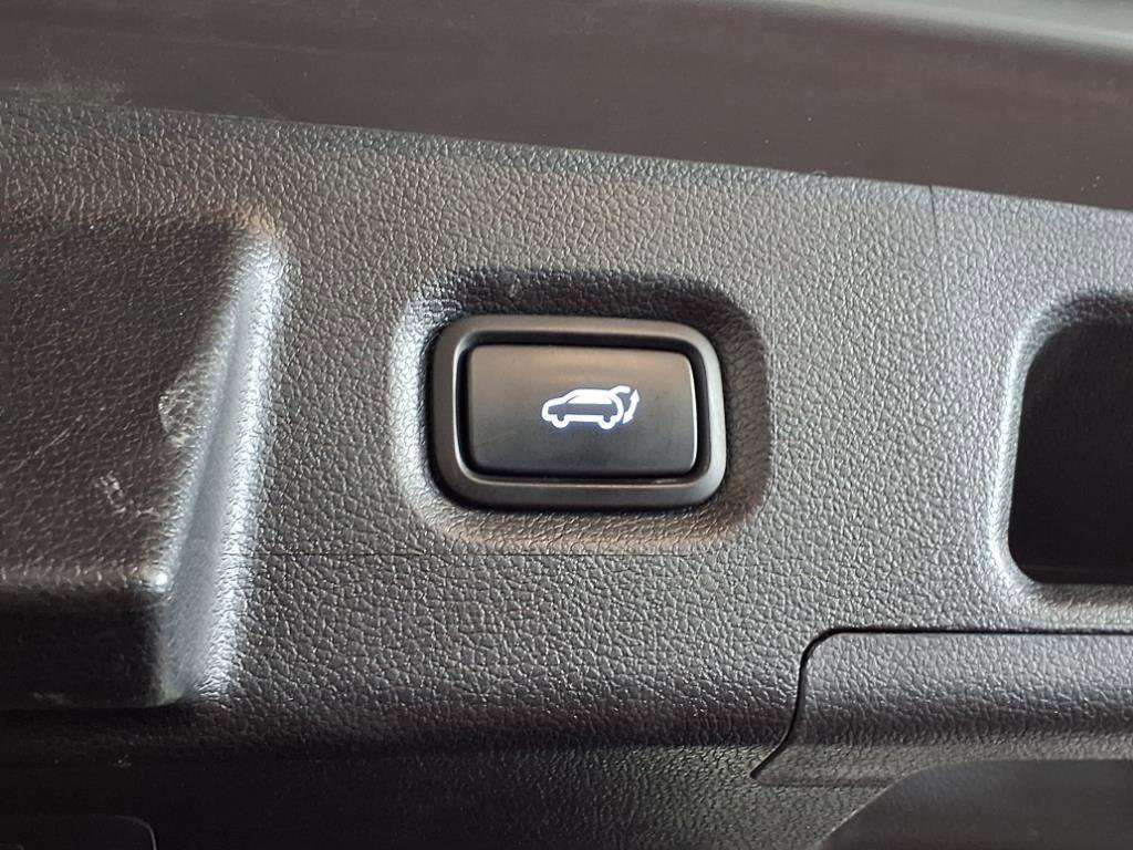 Used 2023 Hyundai Santa Fe SEL image 7