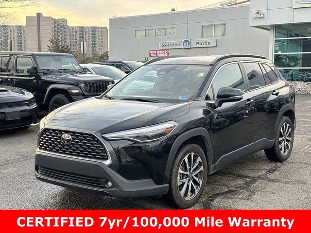 Used 2023 Toyota Corolla Cross XLE image 5