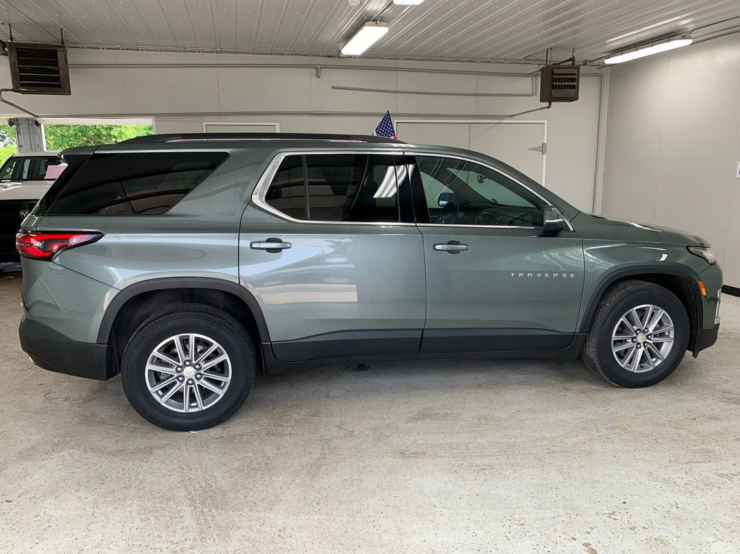 Used 2022 Chevrolet Traverse LT image 10