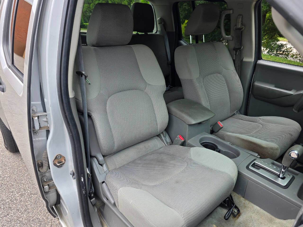 Used 2012 Nissan Frontier SV AWD/4WD image 28