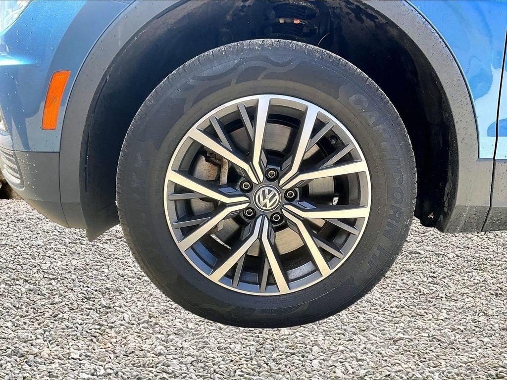 Used 2020 Volkswagen Tiguan SE image 9