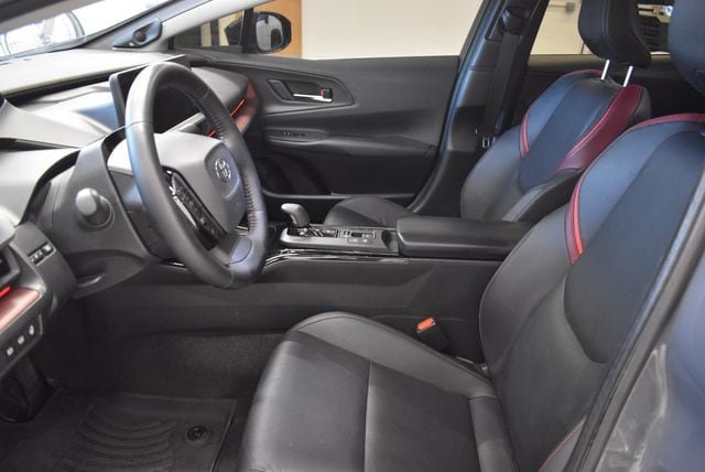 Used 2024 Toyota Prius Prime Premium w/ Advanced Technology Package FWD image 6
