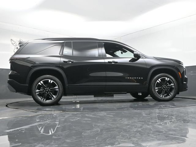 New 2027 Chevrolet Traverse LT w/ Sun and Wheel Package FWD image 32