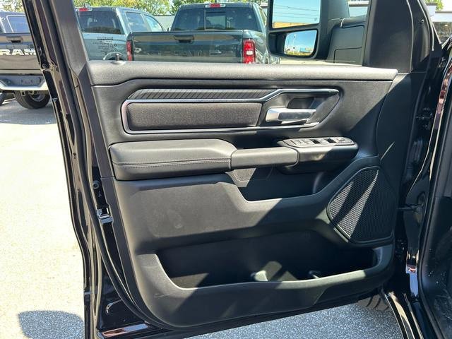 New 2026 RAM 1500 4x4 Crew Cab image 9