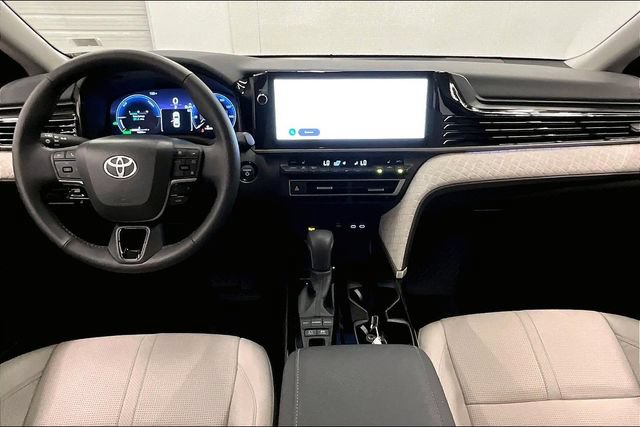 Used 2026 Toyota Camry XLE AWD/4WD image 18