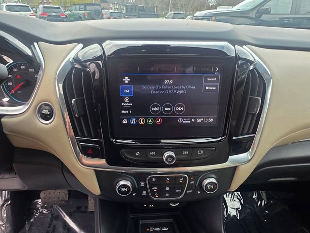 Used 2023 Chevrolet Traverse LT w/ LT Premium Package AWD/4WD image 32