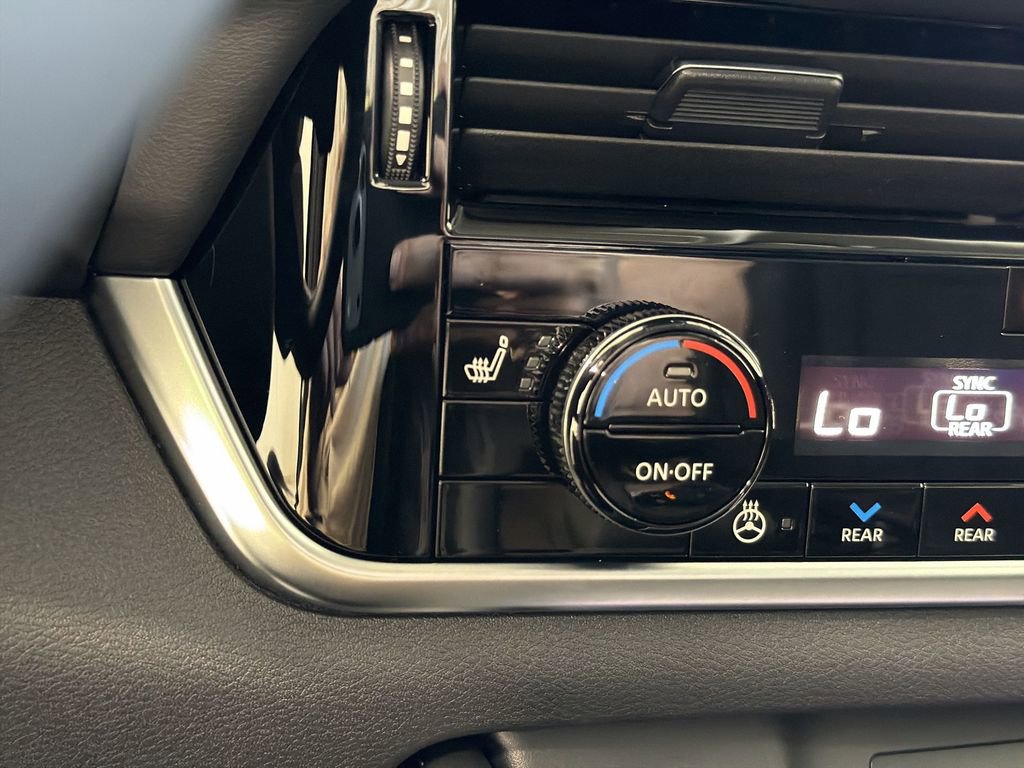 Certified 2026 Nissan Rogue Platinum w/ Platinum Premium Package image 30