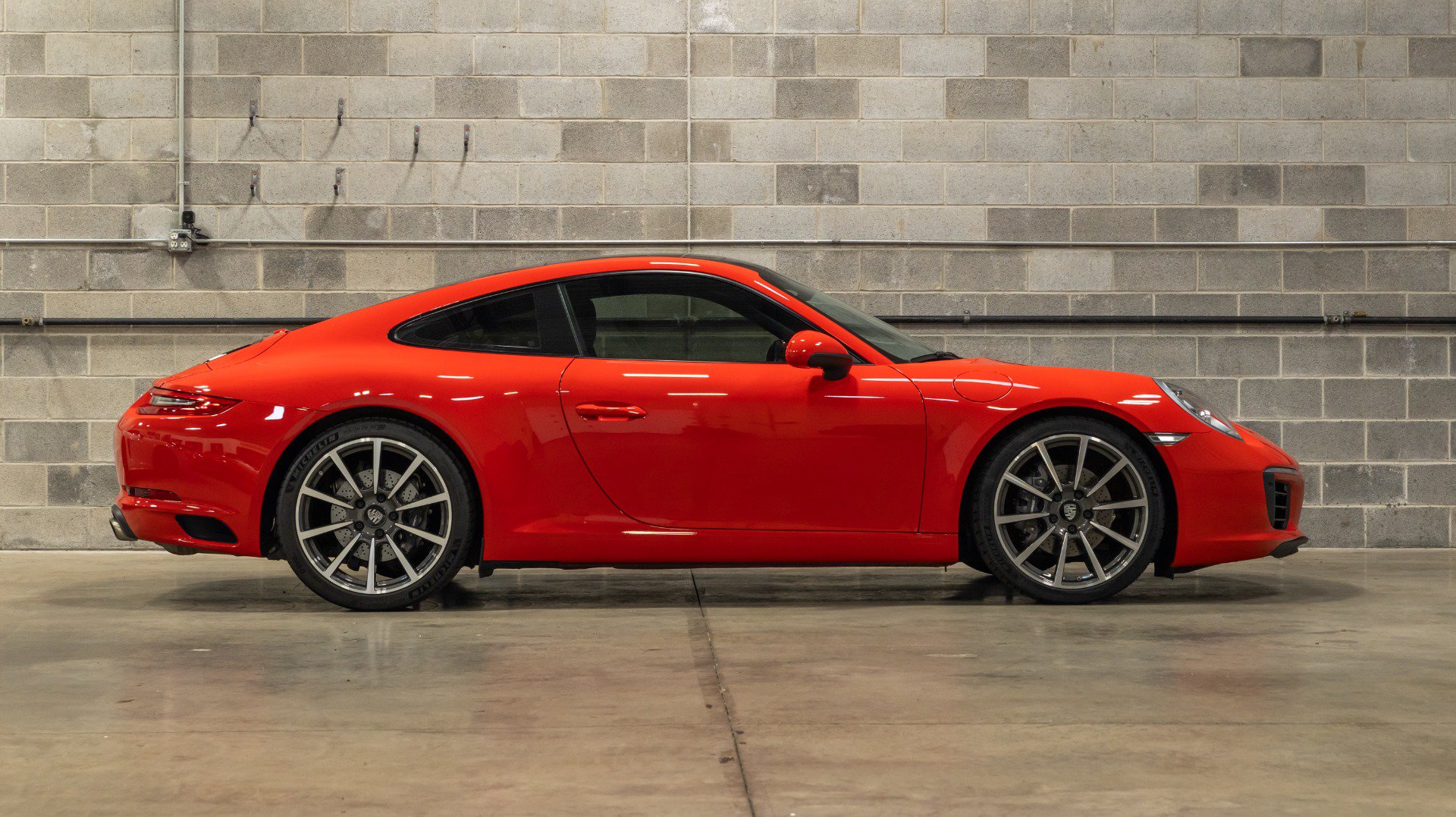 Used 2018 Porsche 911 Carrera RWD image 8