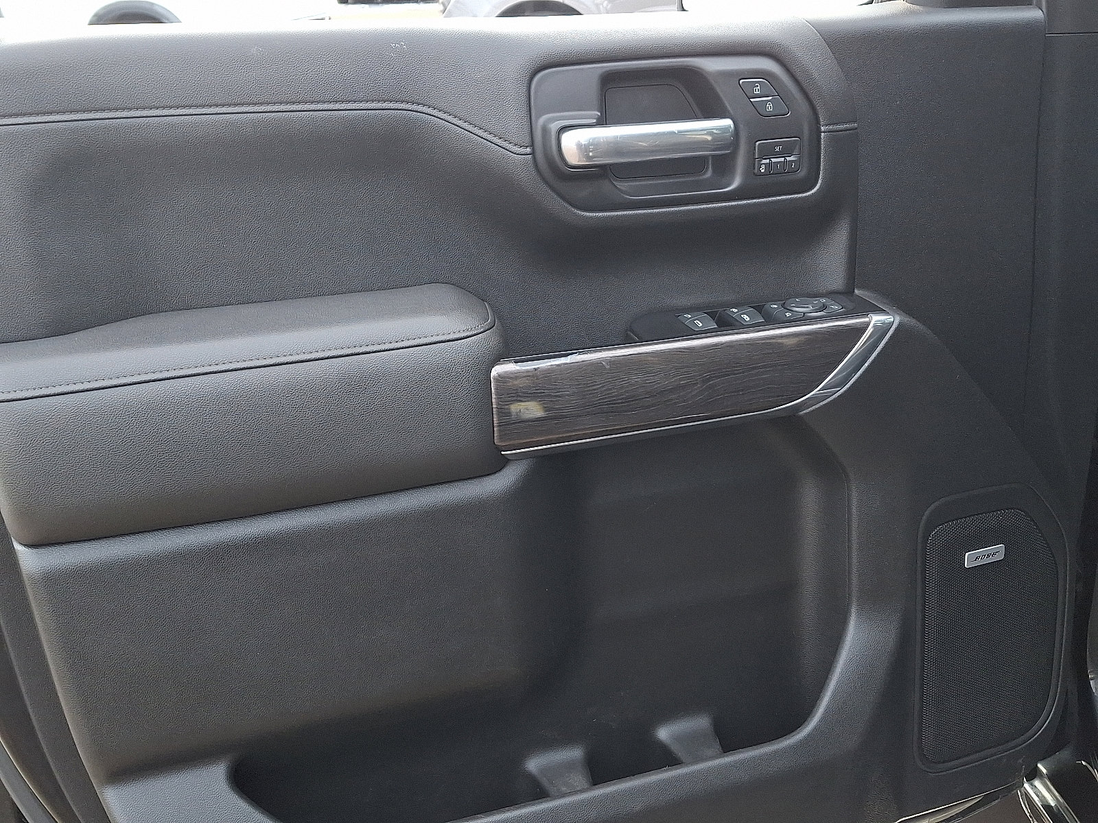 Used 2019 Chevrolet Silverado 1500 LTZ w/ LTZ Premium Package image 12