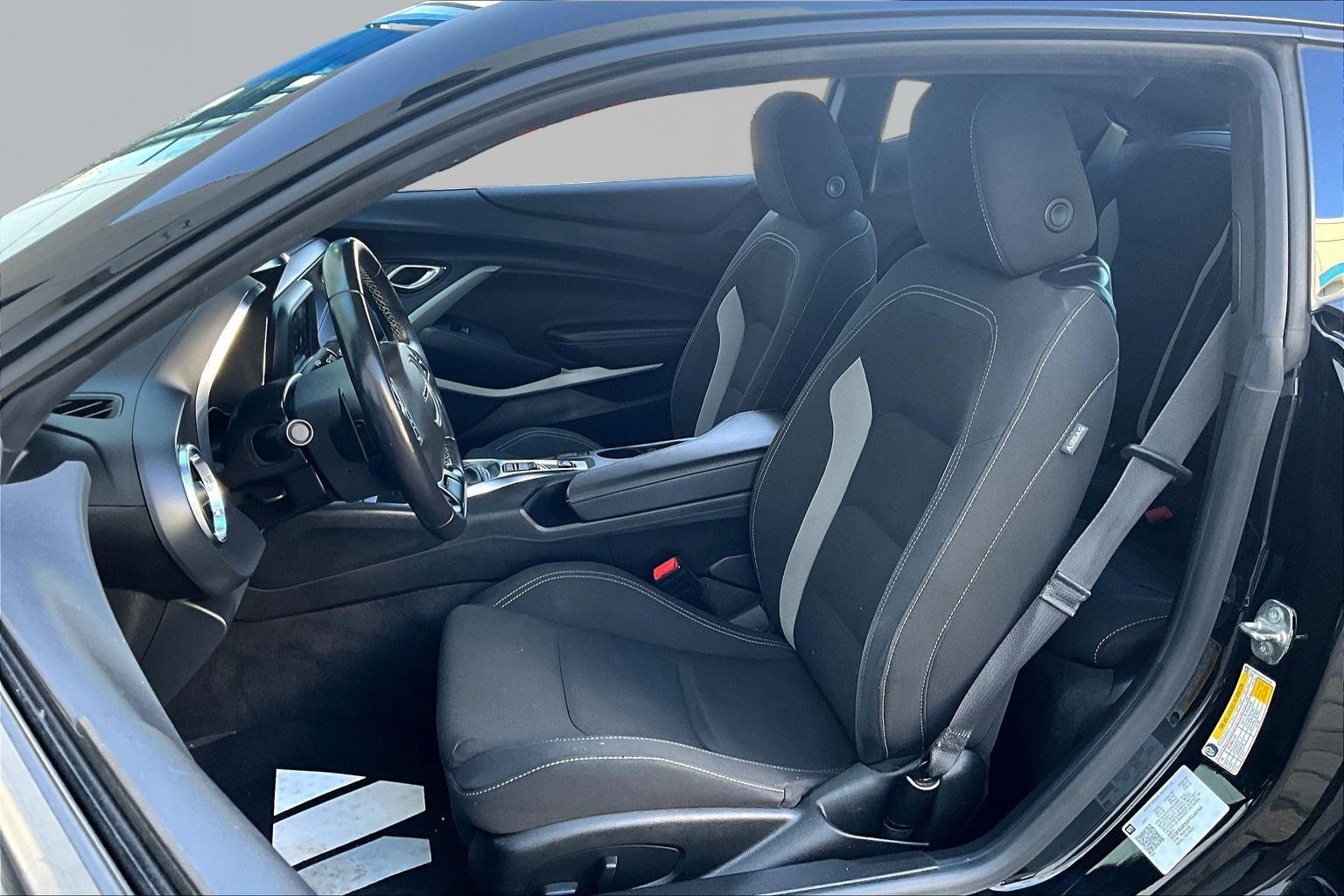 Used 2023 Chevrolet Camaro LT image 20