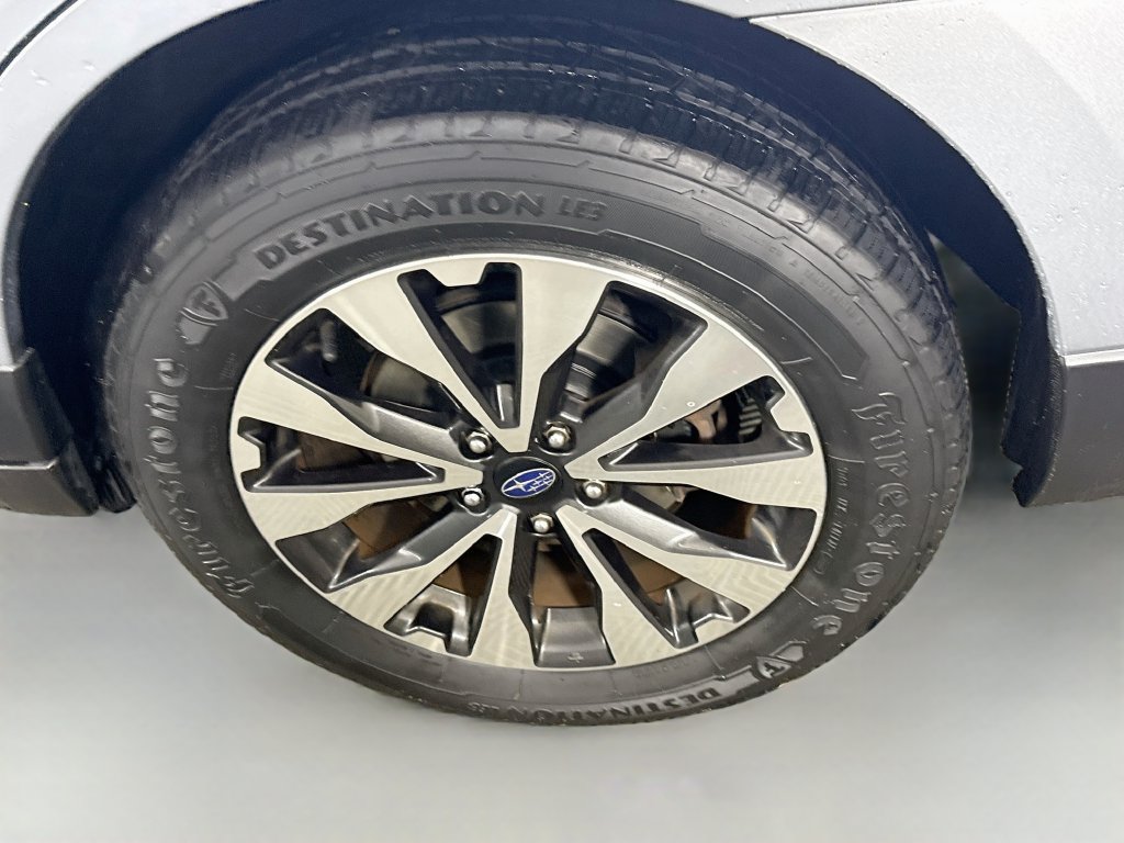 Used 2017 Subaru Outback 3.6R Limited AWD/4WD image 33