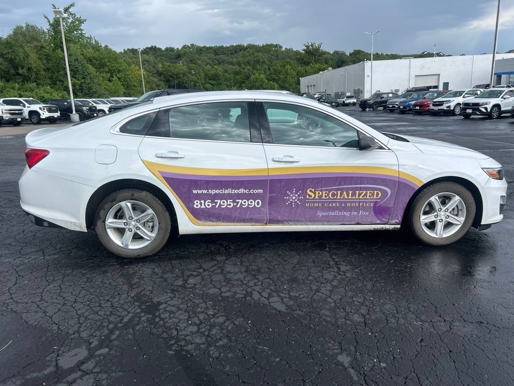 Used 2023 Chevrolet Malibu LS FWD image 4