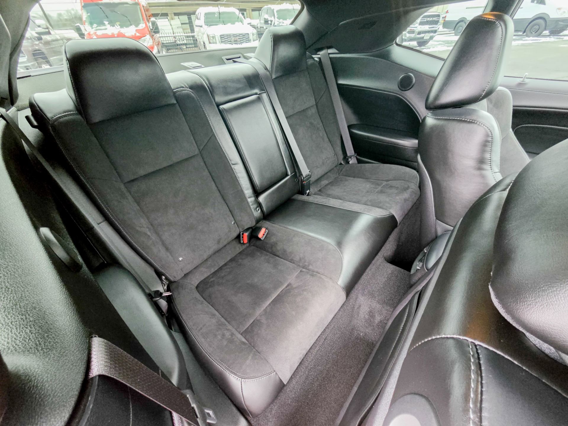 Used 2023 Dodge Challenger R/T w/ Plus Package image 40