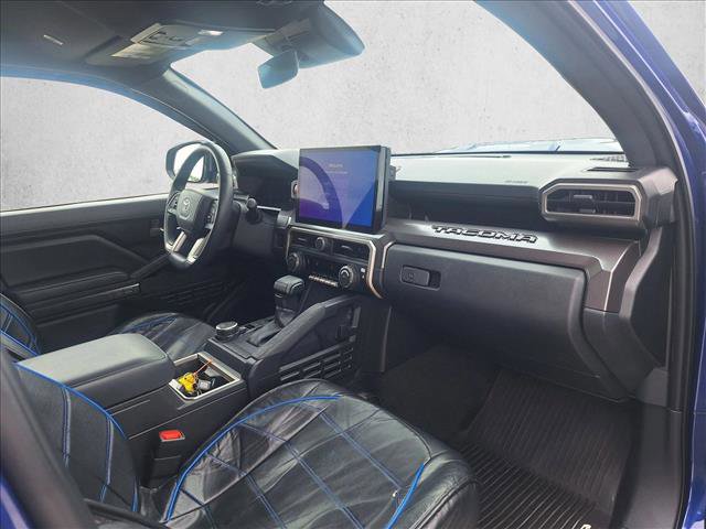 Certified 2025 Toyota Tacoma TRD Sport AWD/4WD image 19