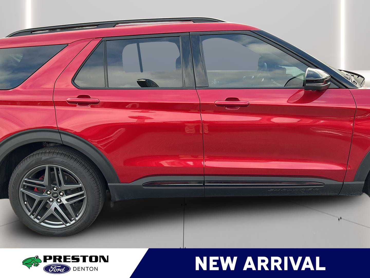 Used 2025 Ford Explorer ST AWD/4WD image 19