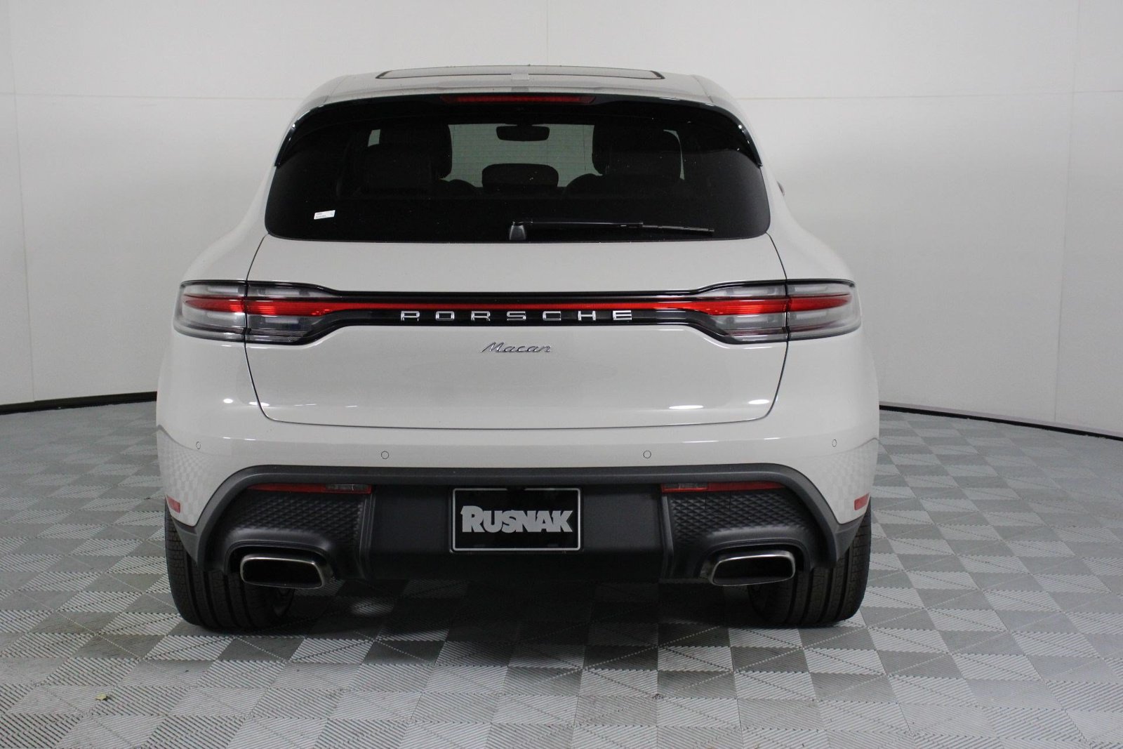 New 2026 Porsche Macan AWD/4WD image 6