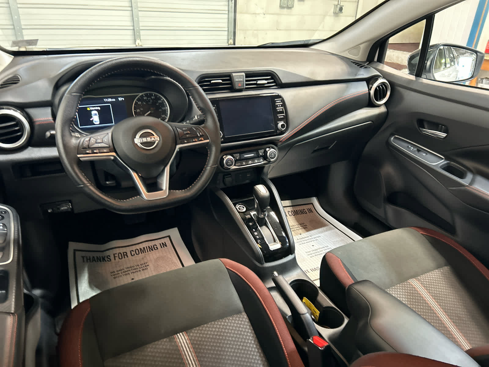Used 2025 Nissan Versa SR w/ Trunk Package FWD image 4