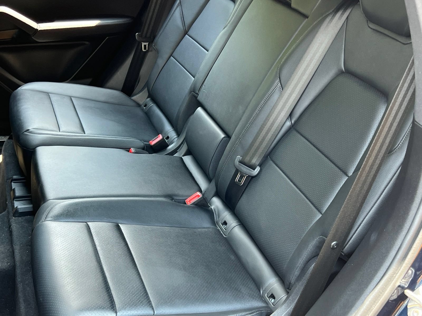 Certified 2025 Porsche Cayenne S AWD/4WD image 18