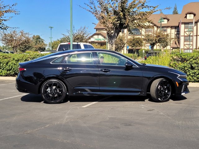 New 2027 Kia K5 GT-Line FWD image 3