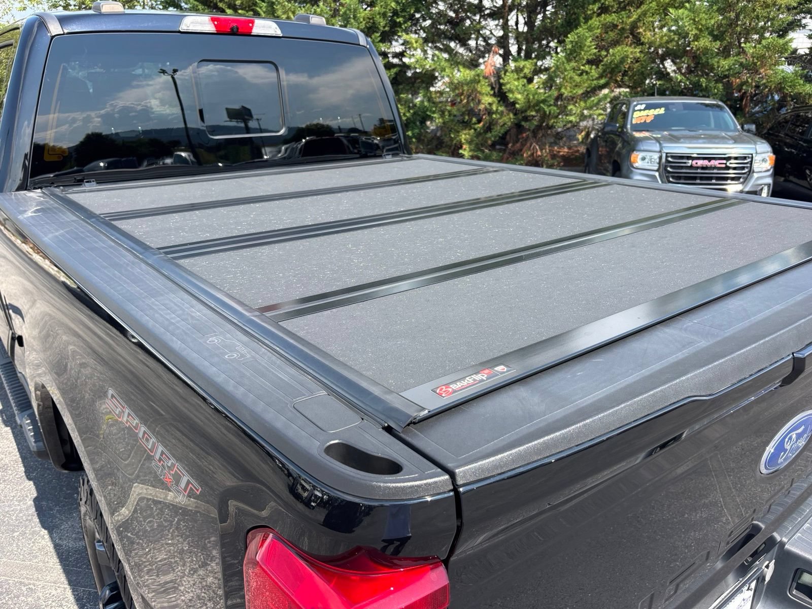 Used 2023 Ford F250 Lariat w/ Sport Appearance Package AWD/4WD image 25