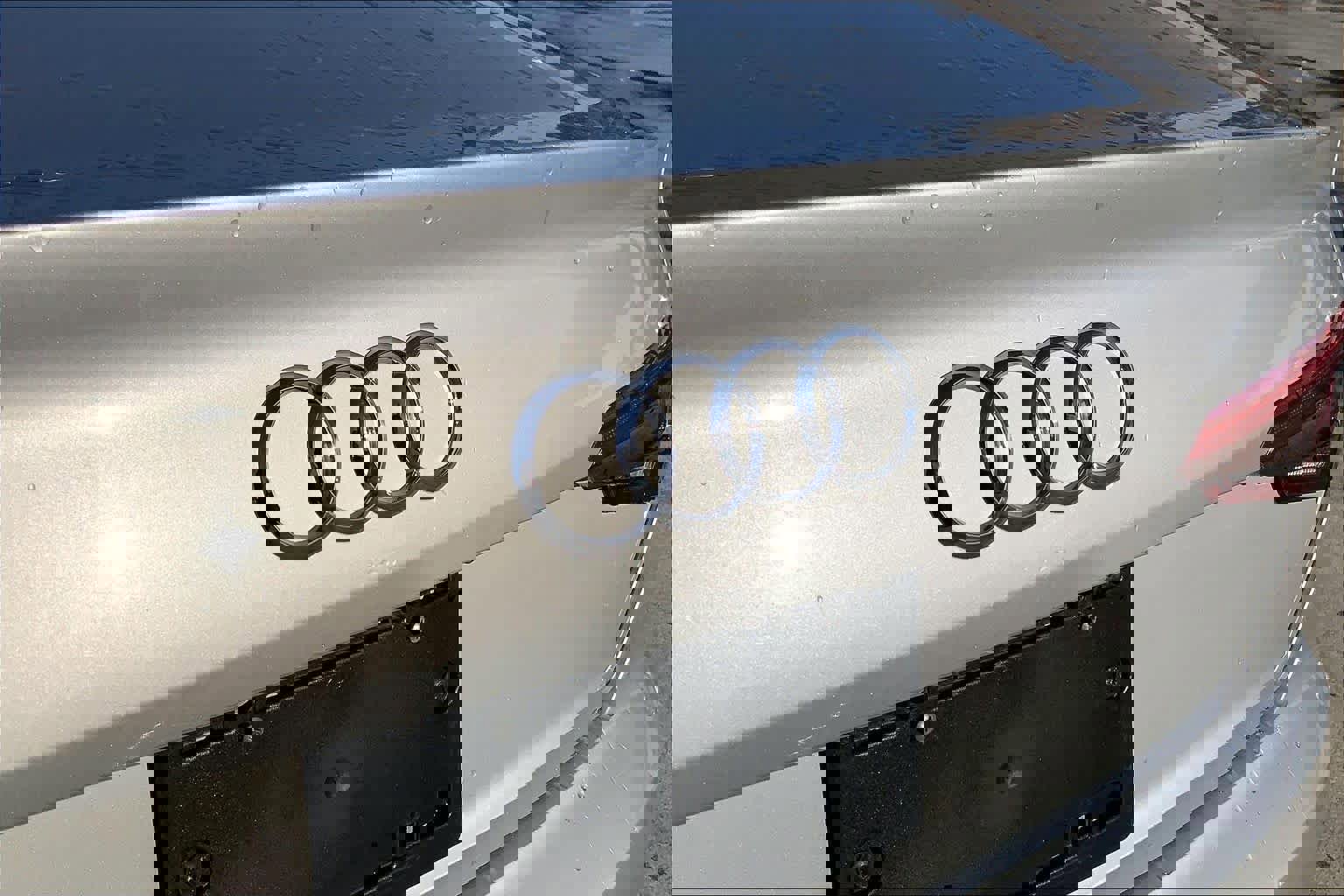 Used 2017 Audi A4 2.0T Premium Plus w/ Premium Plus Package image 9