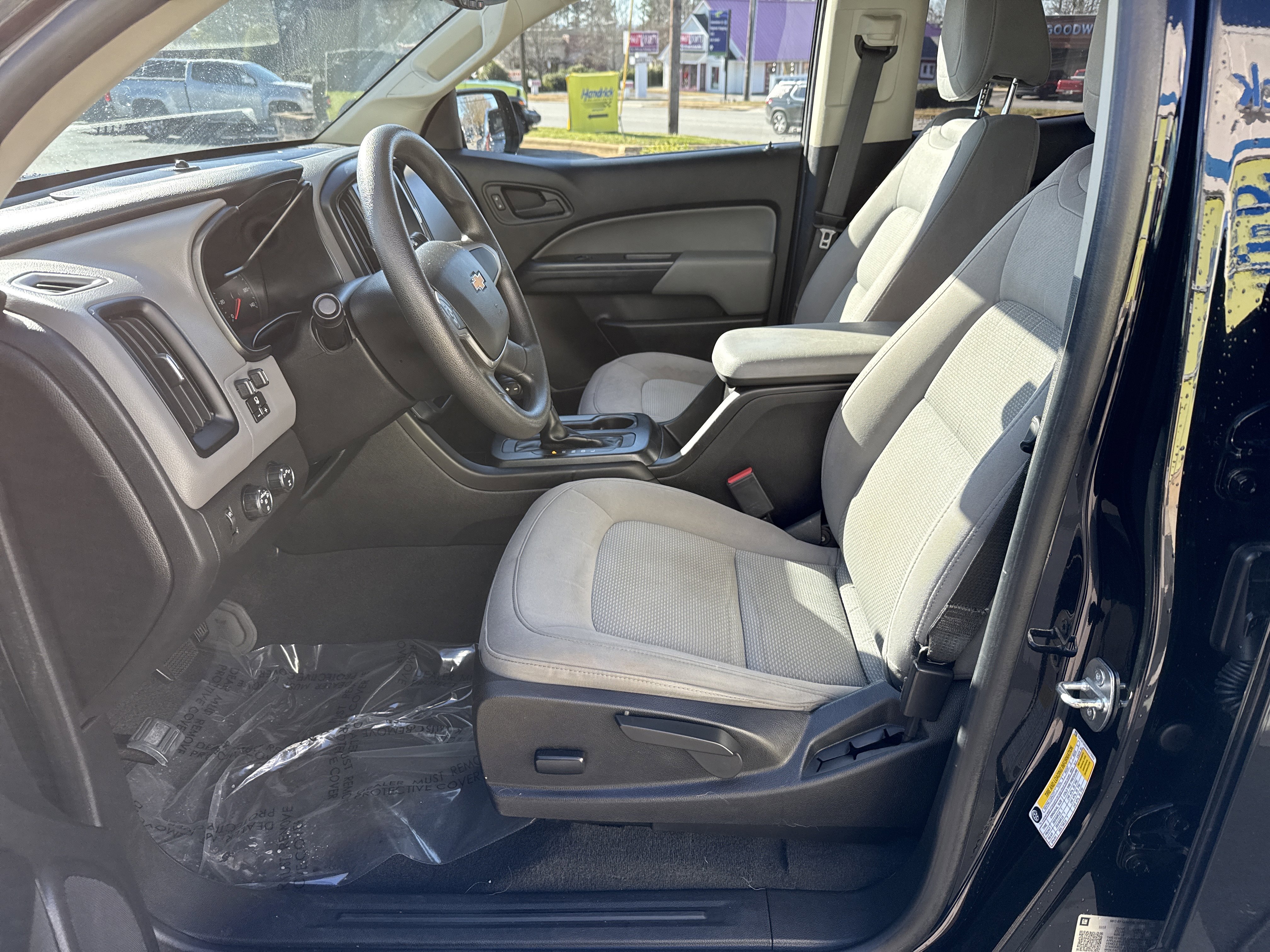 Used 2019 Chevrolet Colorado W/T w/ Custom Special Edition image 14