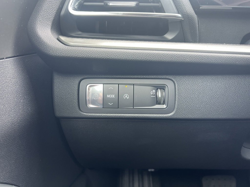 New 2025 Chevrolet Traverse LT image 14