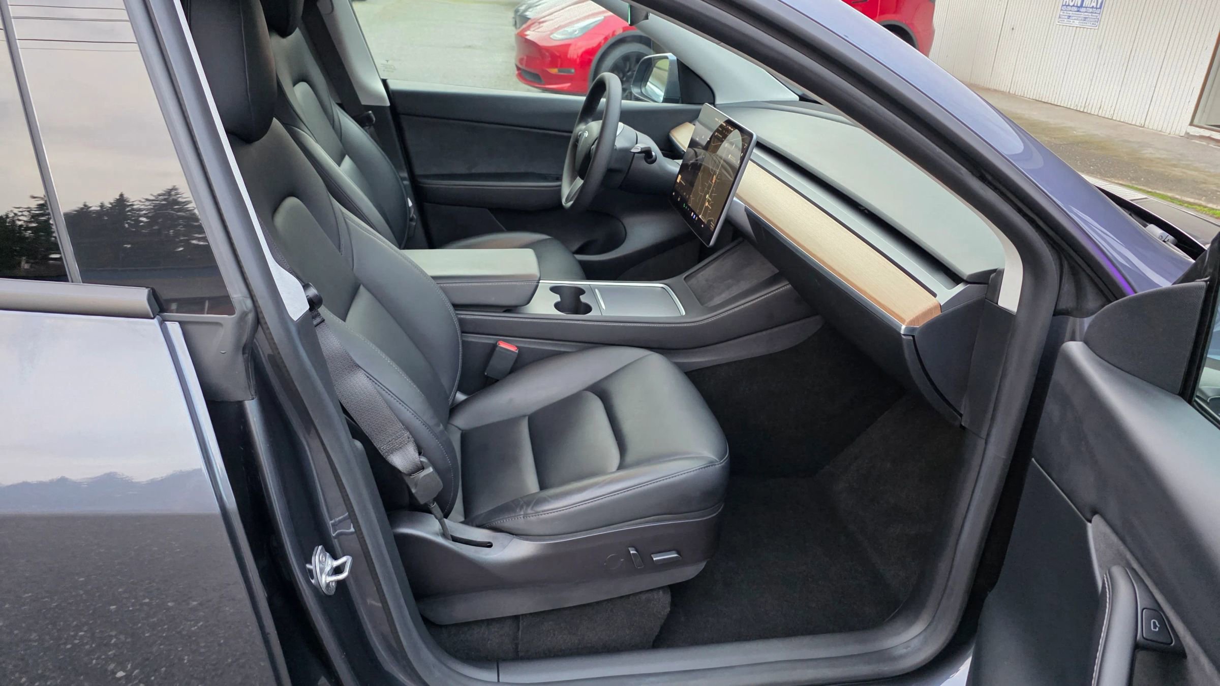 Used 2021 Tesla Model Y Long Range image 13