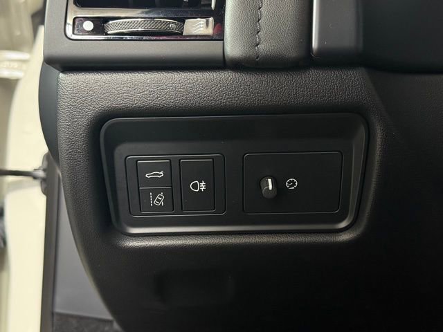 New 2024 Jaguar F-TYPE R image 37