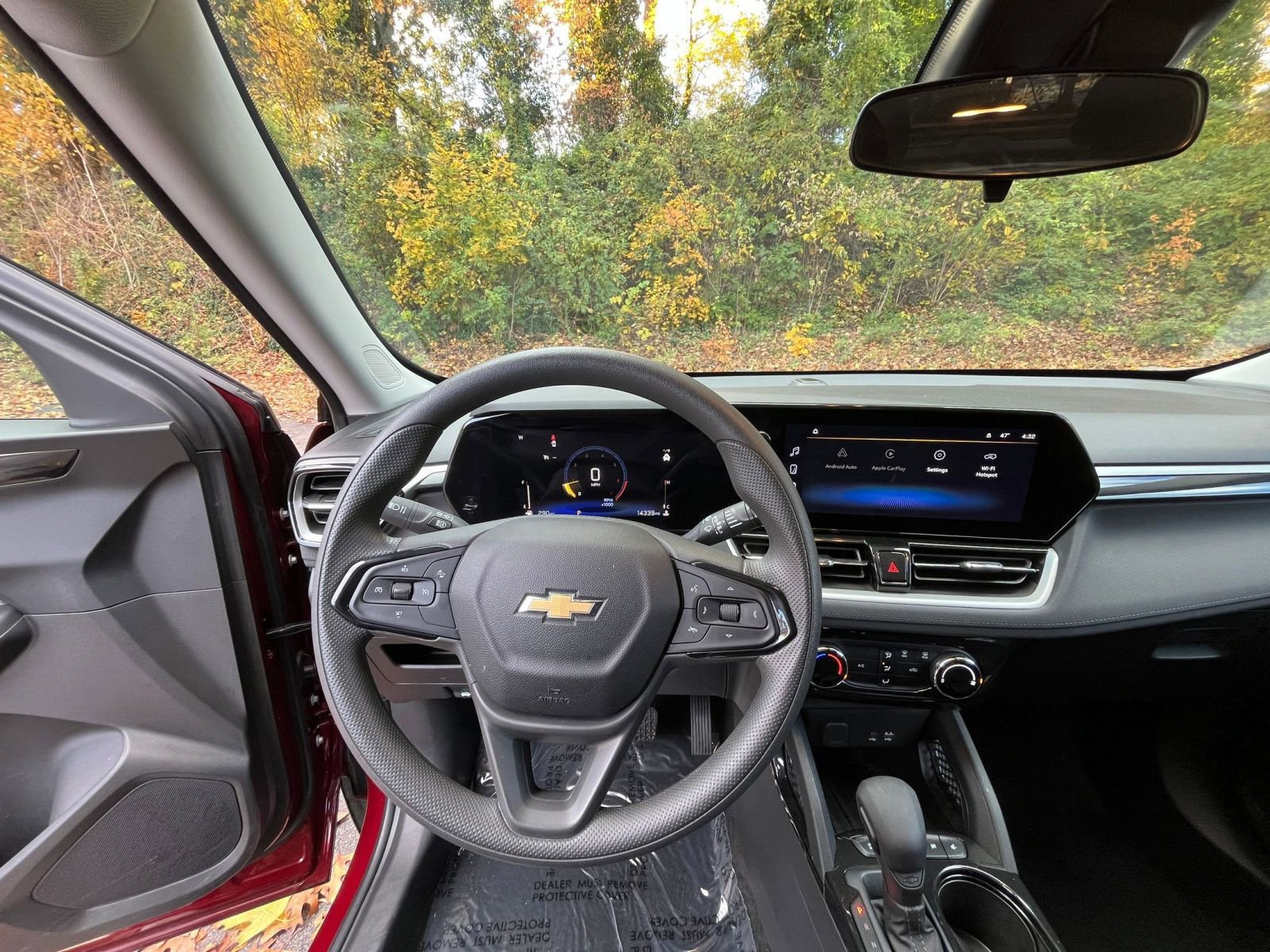 Used 2025 Chevrolet TrailBlazer LT image 30